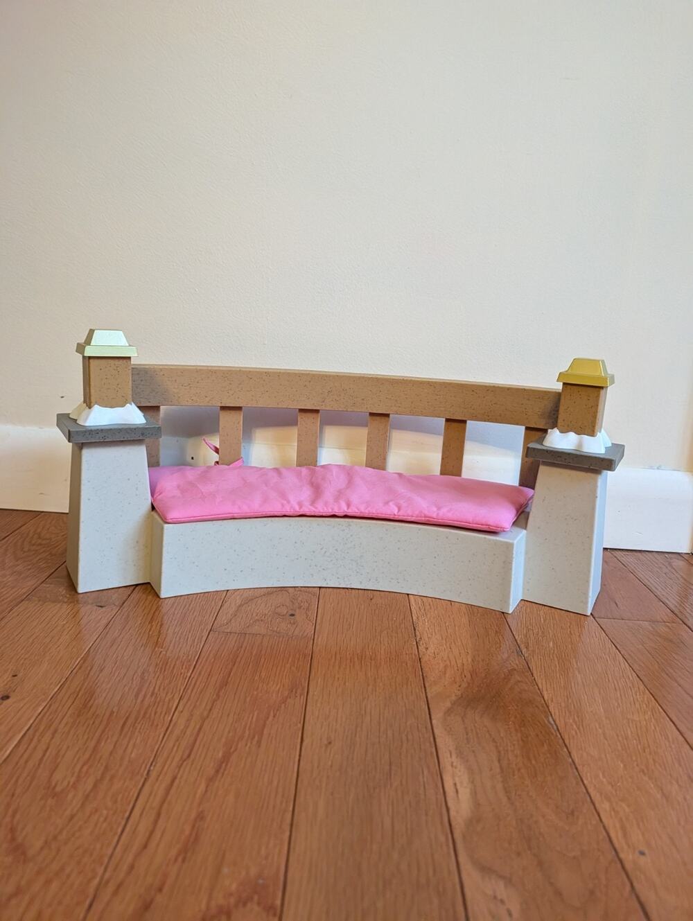 American Girl Corinne 2022 Girl of the Year Ski Lodge Fire Pit Bench W Mat EUC